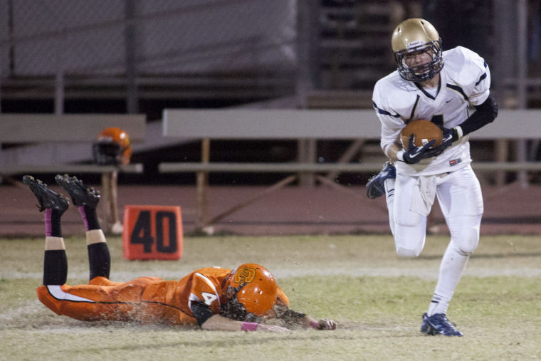 Football: DV vs Corona